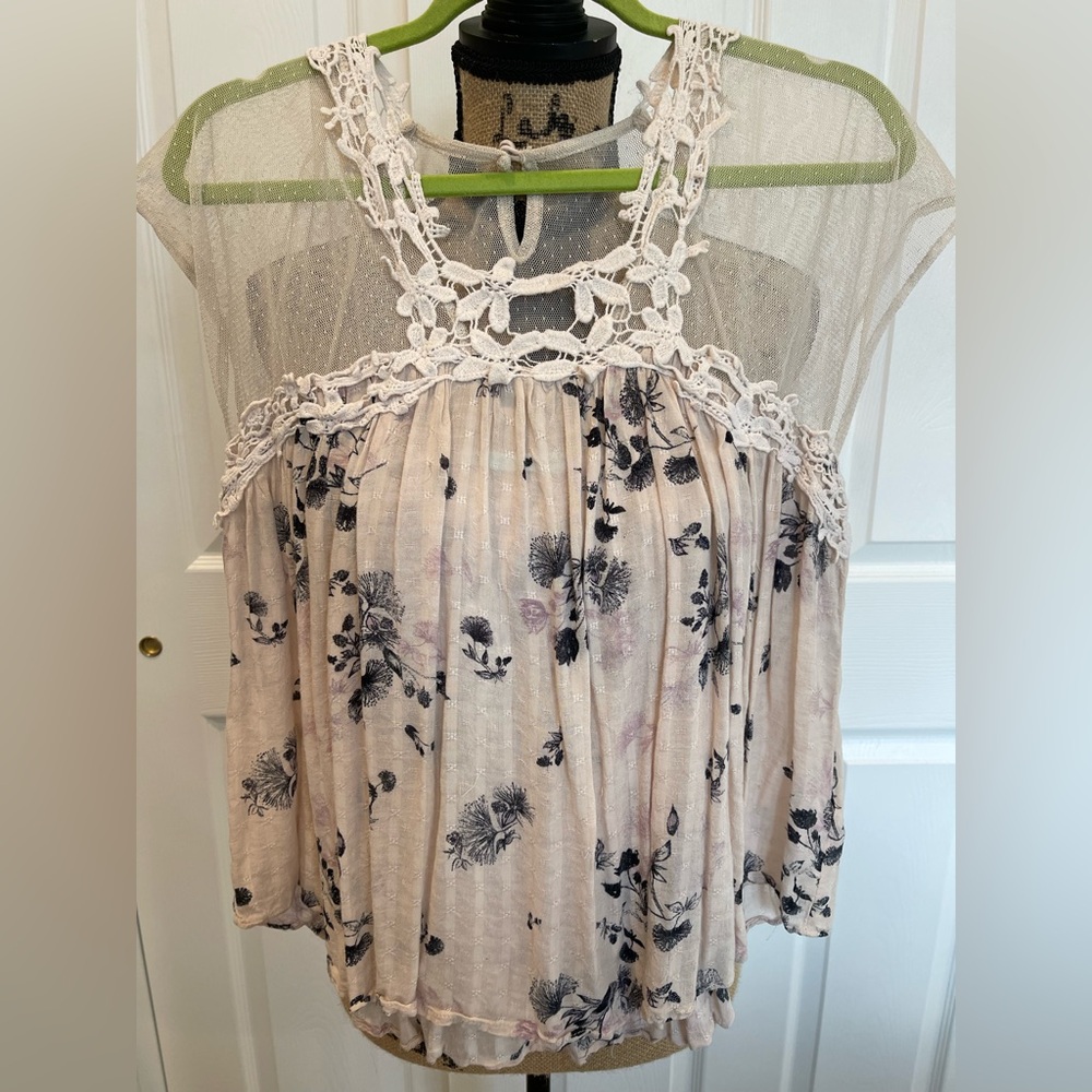 Maurice’s top